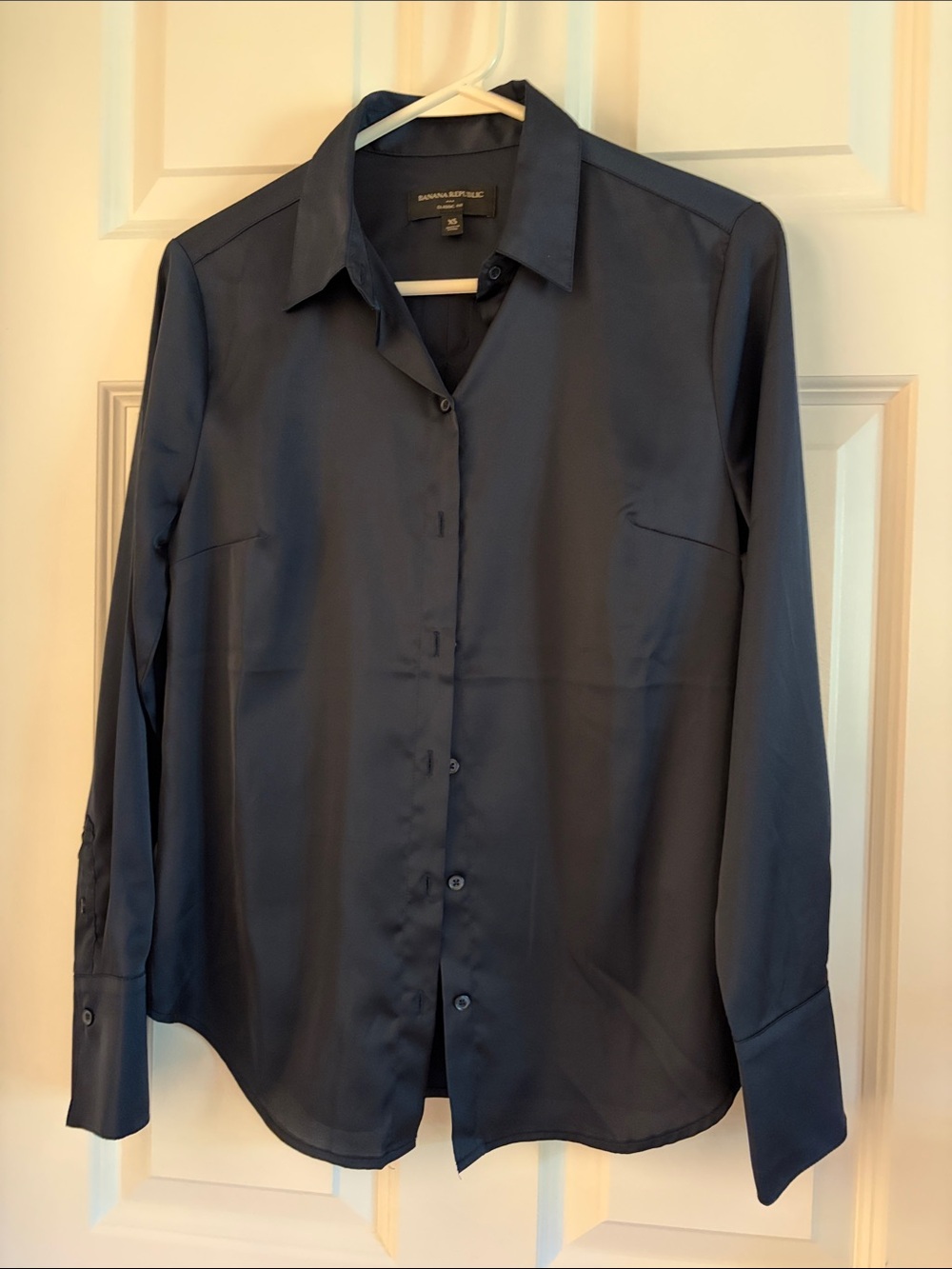 NWOT Banana Republic Woman’s Dark Blue Dress Shirt
